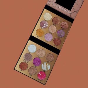 Blossom Nefititi glow palette