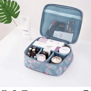 Makeup purse with compartment