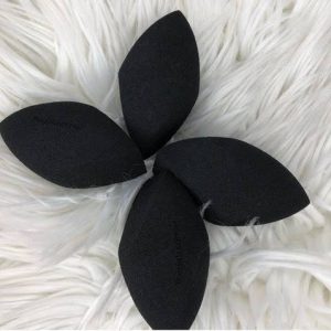 Girl’s korner beauty blender