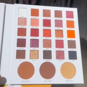DORAGE MAKEUP KIT