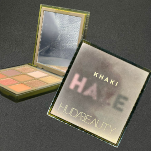 HUDA BEAUTY EYESHADOW PALETTE